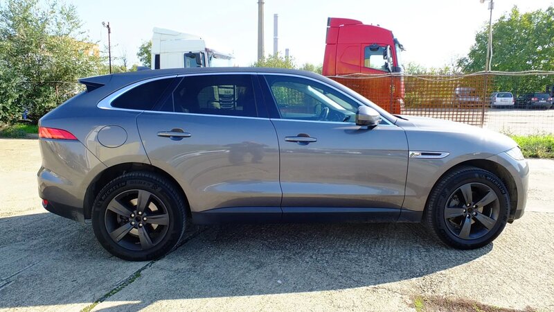 Jaguar F-Pace